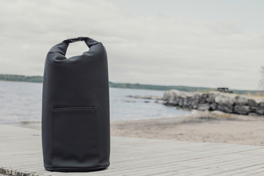 VINGA Baltimore RCS Roll-top cooler bag